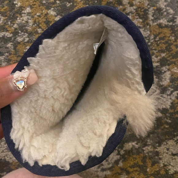 navy blue uggs - Picture 5 of 5